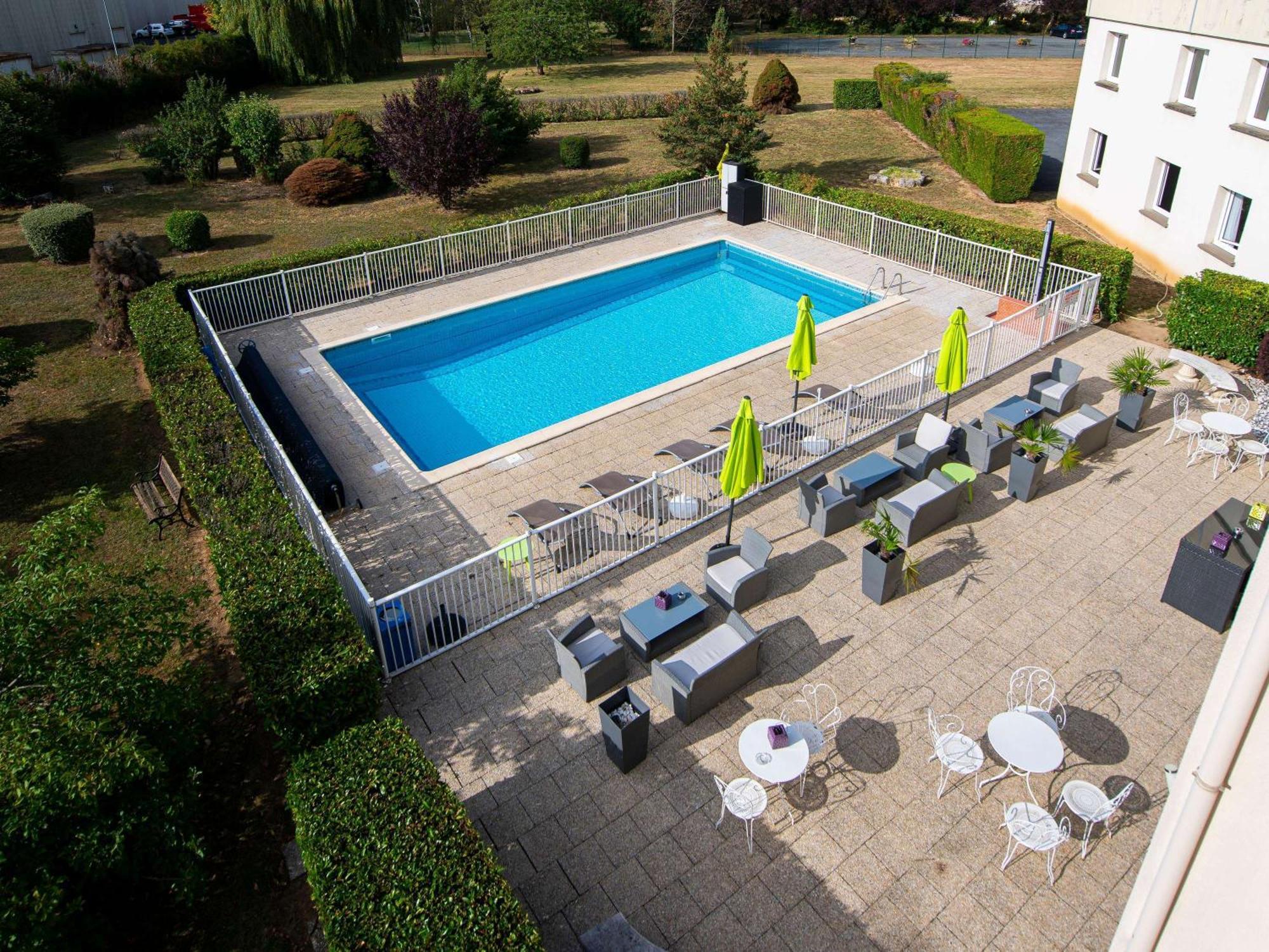 Готель Ibis Styles Ж'єн Екстер'єр фото