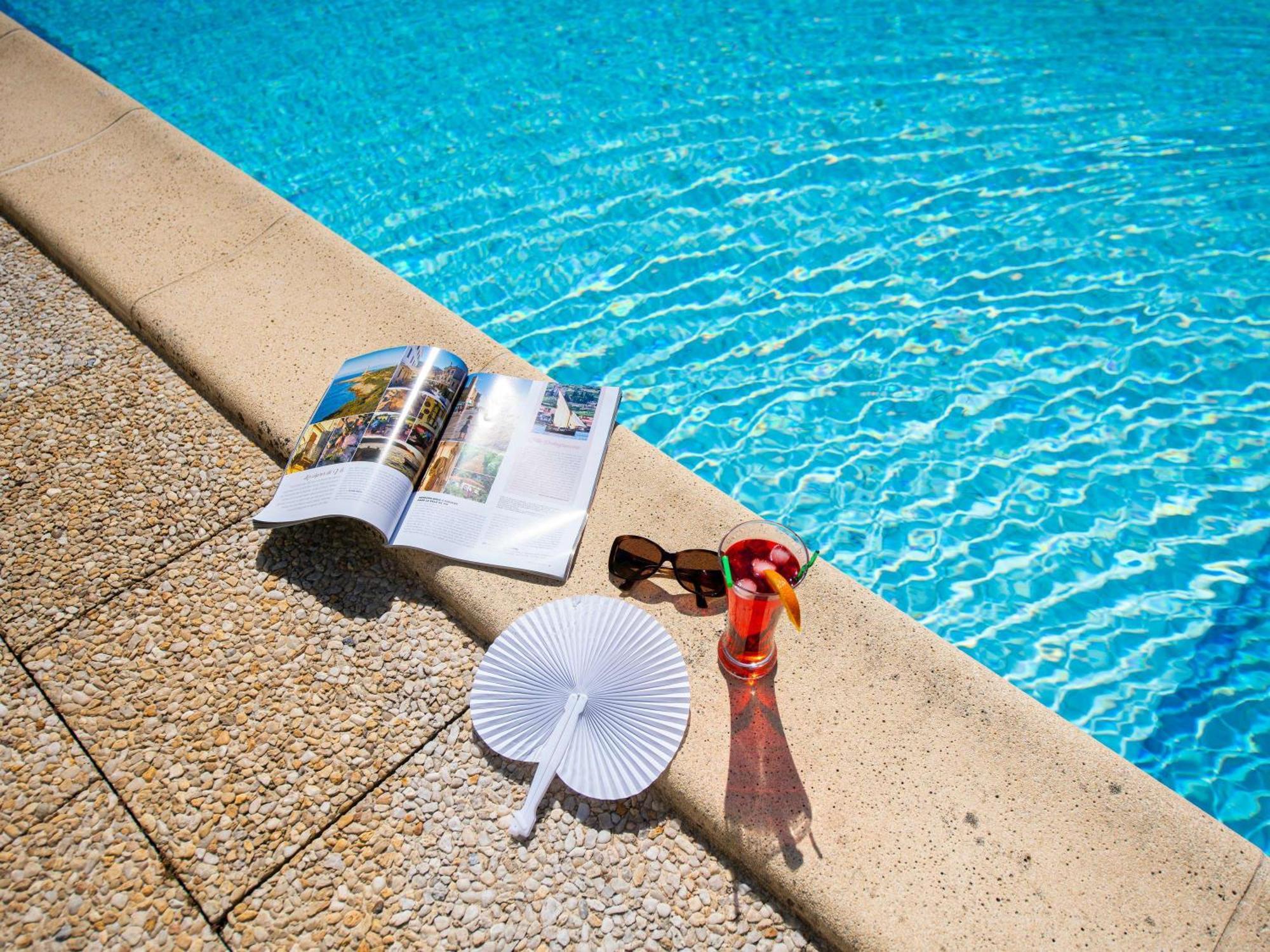 Готель Ibis Styles Ж'єн Екстер'єр фото