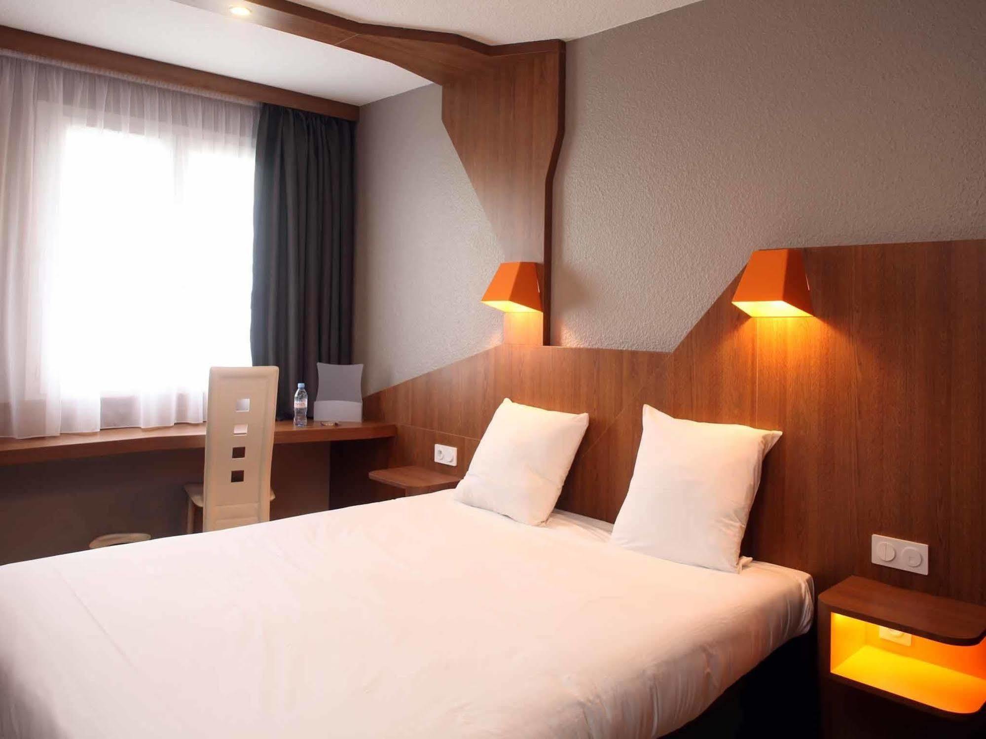 Готель Ibis Styles Ж'єн Екстер'єр фото